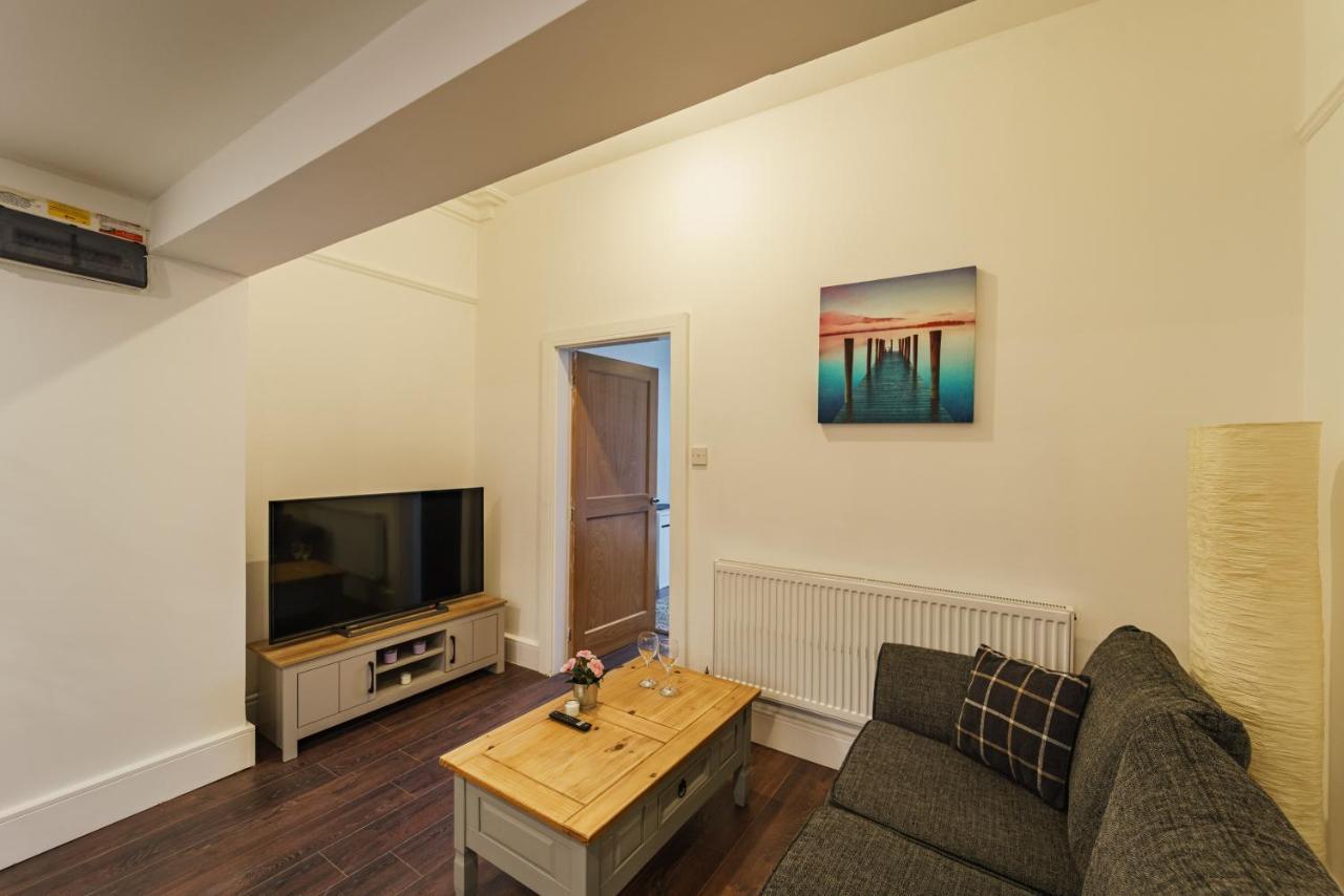 Augusta Lodge Moseley Birmingham Bagian luar foto