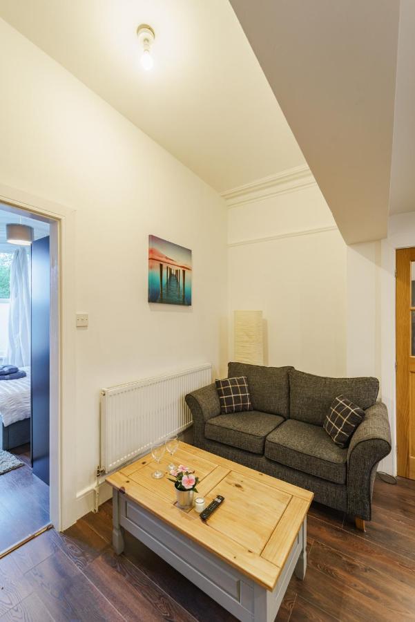 Augusta Lodge Moseley Birmingham Bagian luar foto
